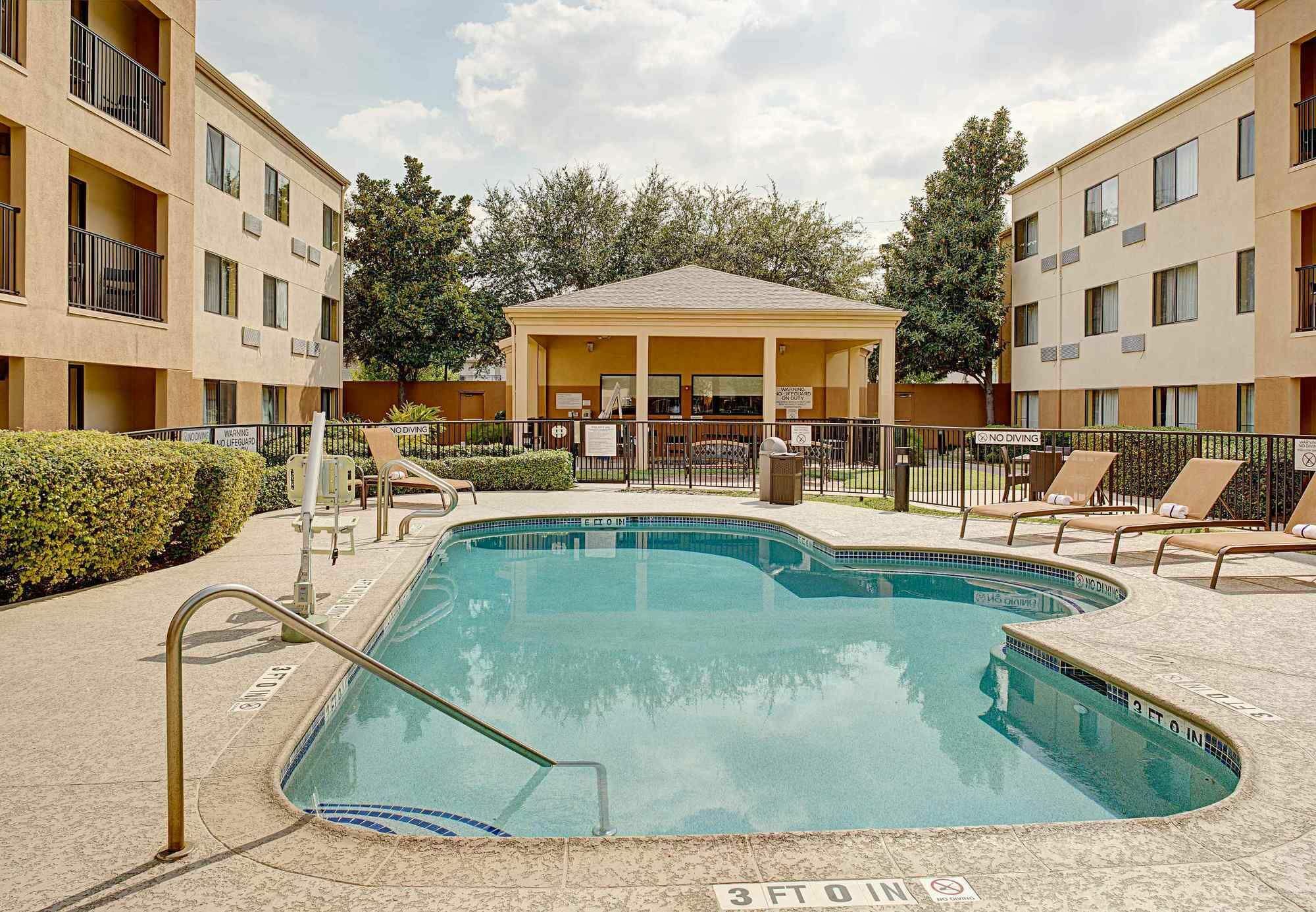 Courtyard Houston Westchase Ξενοδοχείο Εξωτερικό φωτογραφία